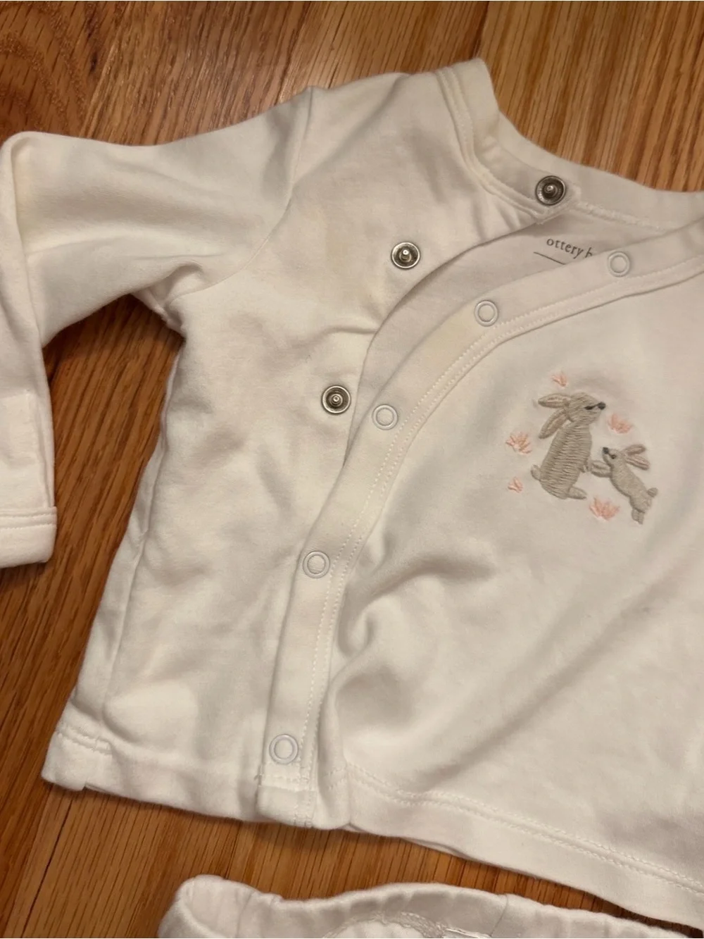 Pottery Barn 0-3 month baby White Soft Cotton Two-Piece Baby Pajama Bunny Motif